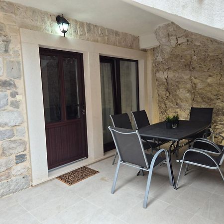 Apartment Rika Omiš Exteriér fotografie