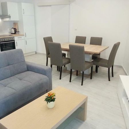 Apartment Rika Omiš Exteriér fotografie